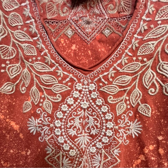 Johnny Was Embroidered Custom Bleach Dye Top - Picture 3 of 8